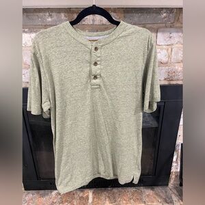 Outdoor life medium green tee